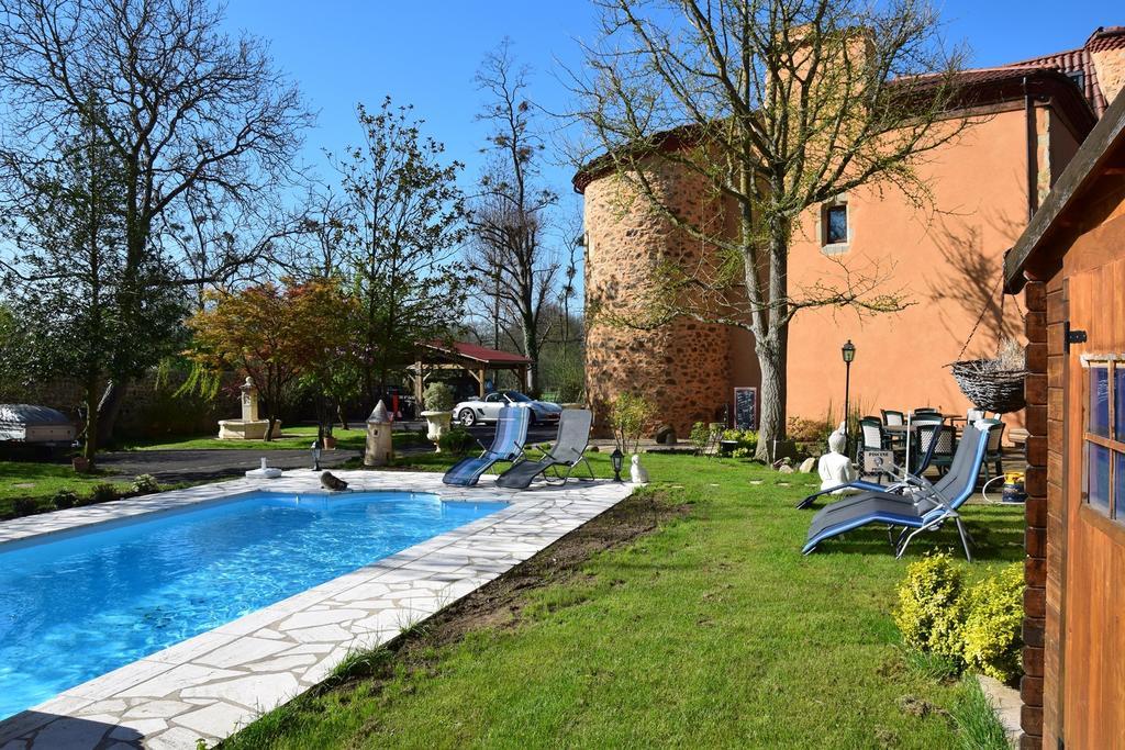 Chateau Des Aiguilles Saint-Remy-de-Chargnat Екстер'єр фото