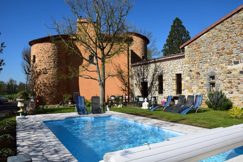 Chateau Des Aiguilles Saint-Remy-de-Chargnat Екстер'єр фото