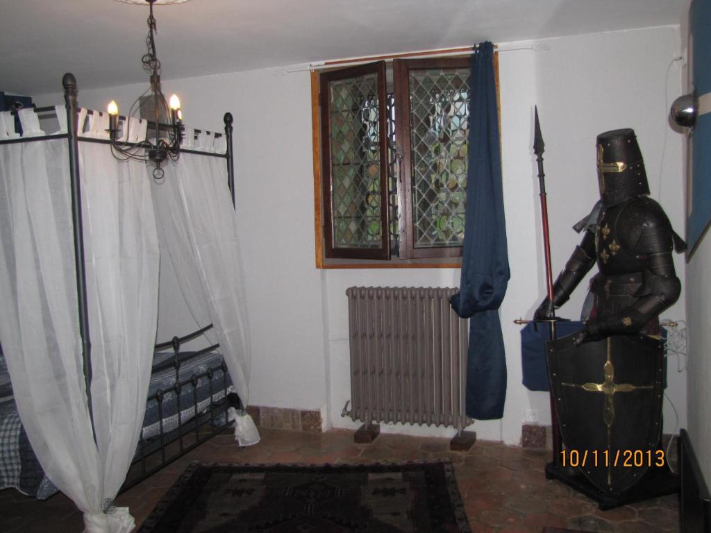Chateau Des Aiguilles Saint-Remy-de-Chargnat Номер фото
